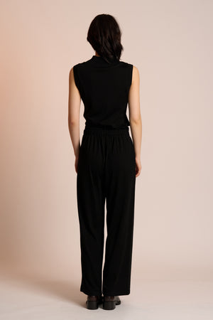 Neris Crop Vest in Black
