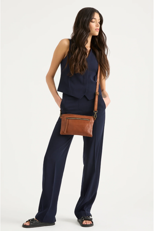 JUJU & Co Monterey Crossbody Leather bag in Cognac