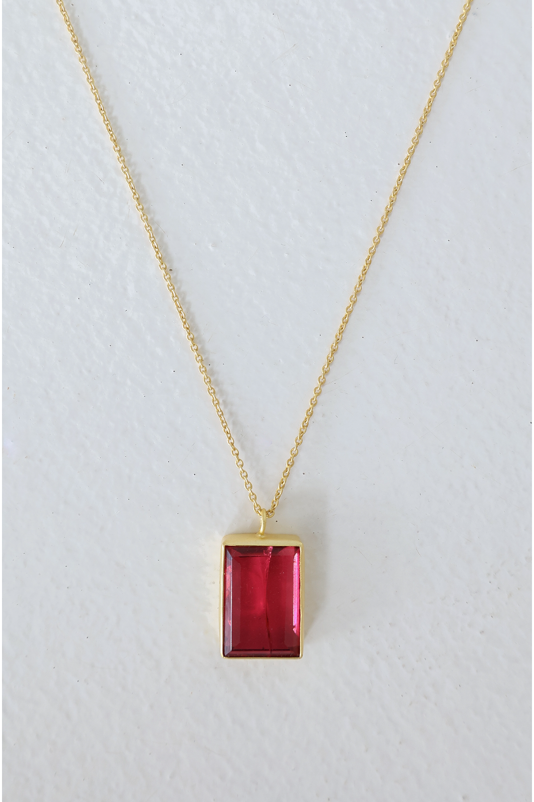 Humidity Empress Necklace in Rose