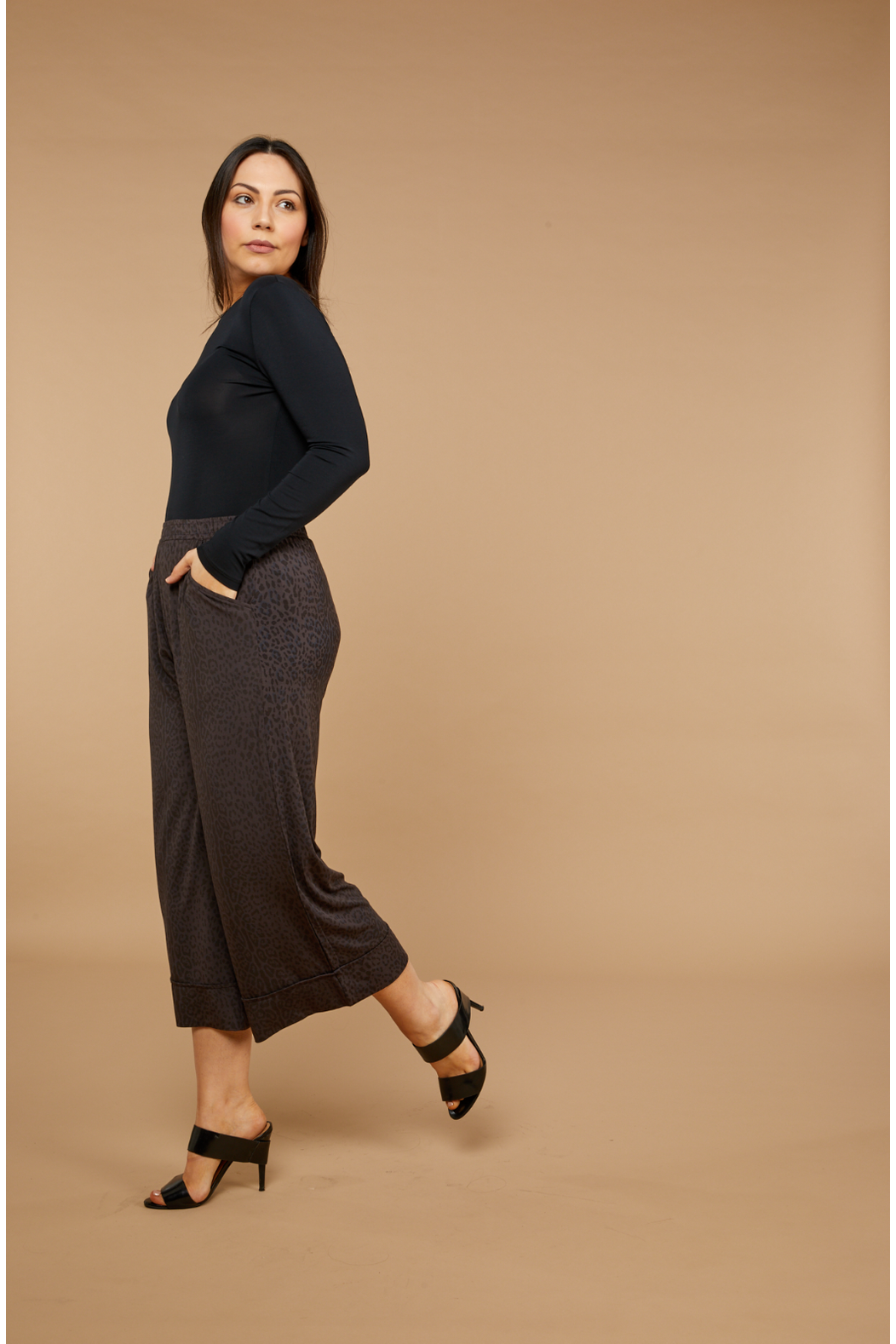 Tani Culotte Resort Pant In Wild Licorice Print