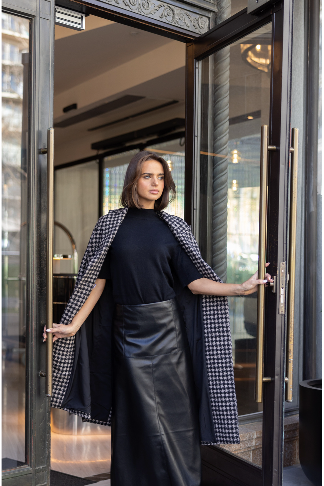 Two-T's Clothing Vegan Leather Skirt in Black