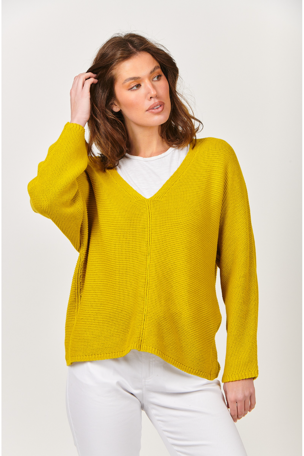 Naturals by O & J Knitted V Neck Jumper in Kiwi