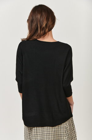 Naturals by O & J Long Sleeve Top in Black