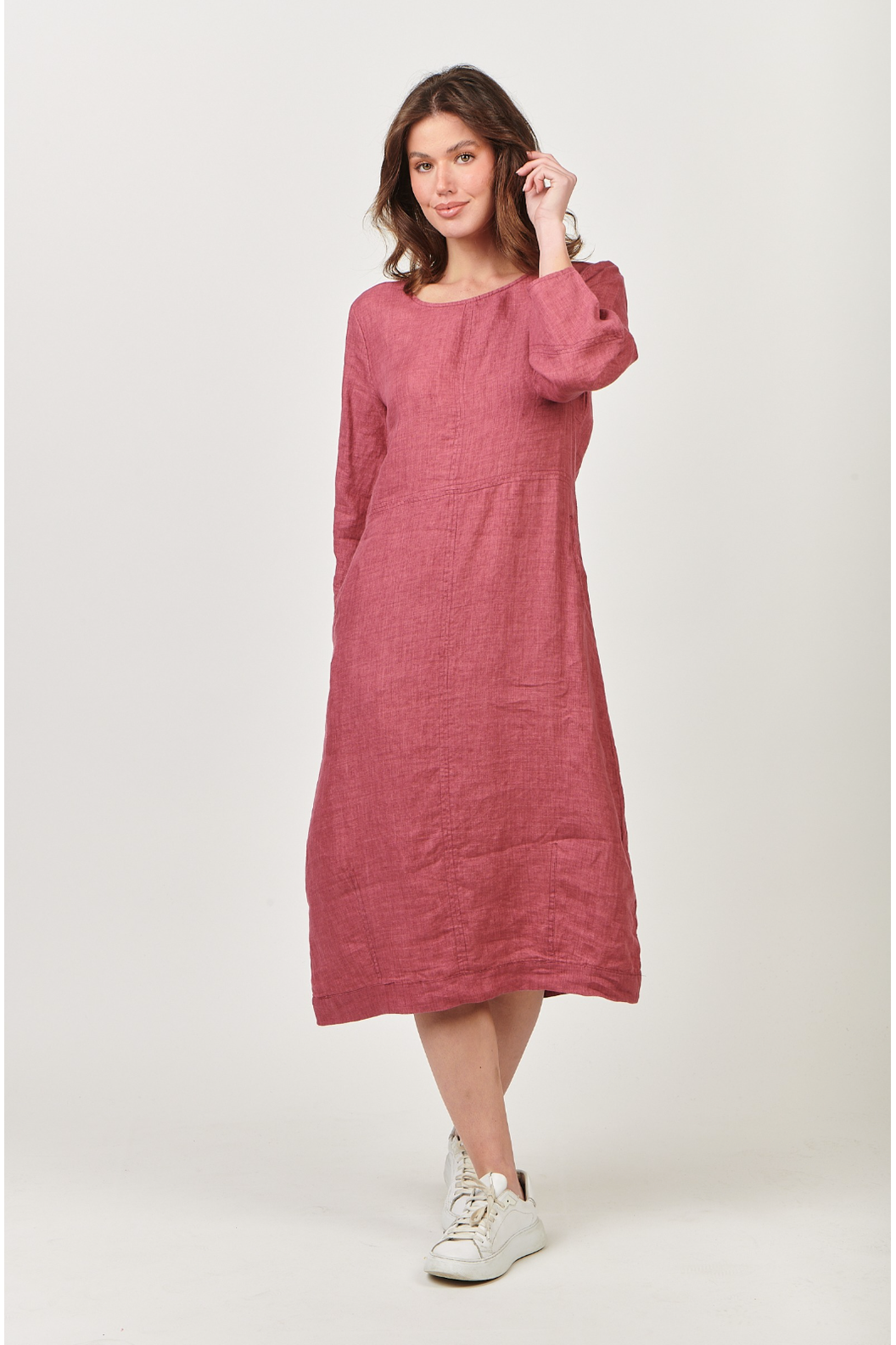 Naturals by O & J Long Sleeve Midi Dress in Rhubarb