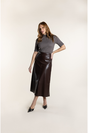 Two-T's Clothing Vegan Leather Skirt in Coco