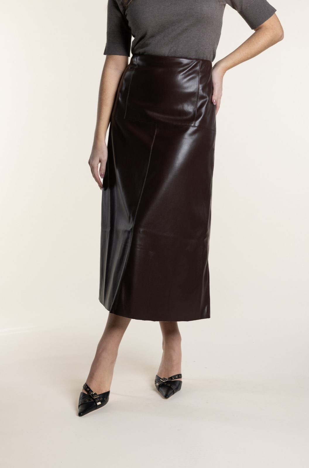 Two-T's Clothing Vegan Leather Skirt in Coco