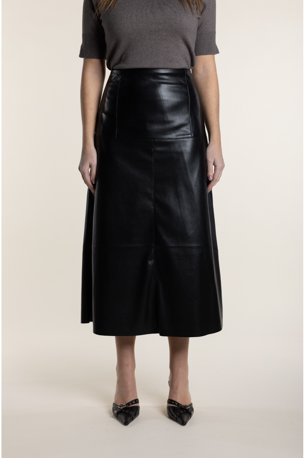 Two-T's Clothing Vegan Leather Skirt in Black