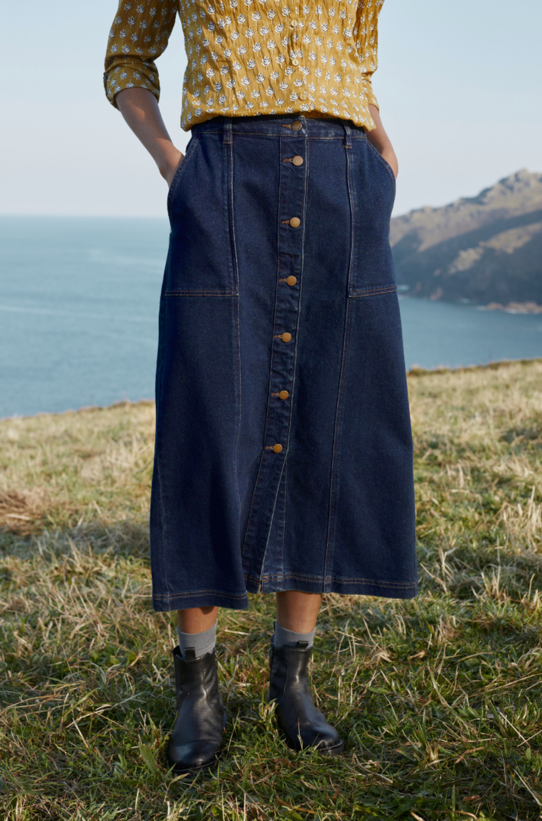 Seasalt Cornwall Ambrose Skirt in Dark Indigo Wash
