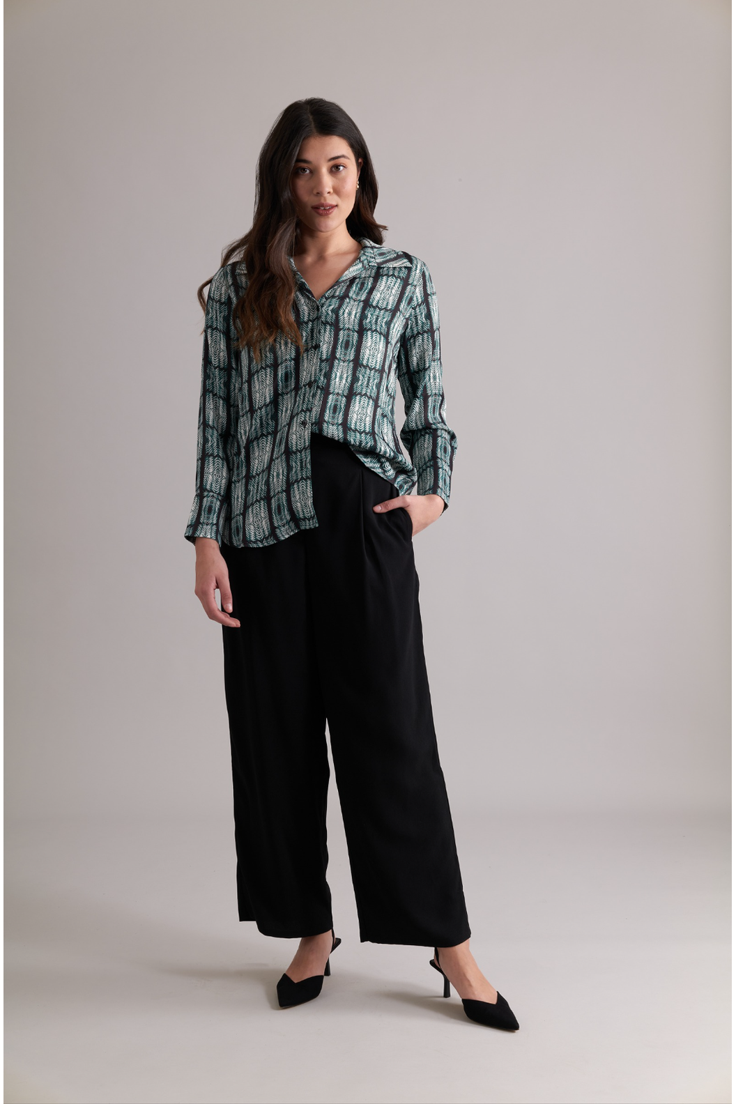 Foil Boss Babe Pant in Black