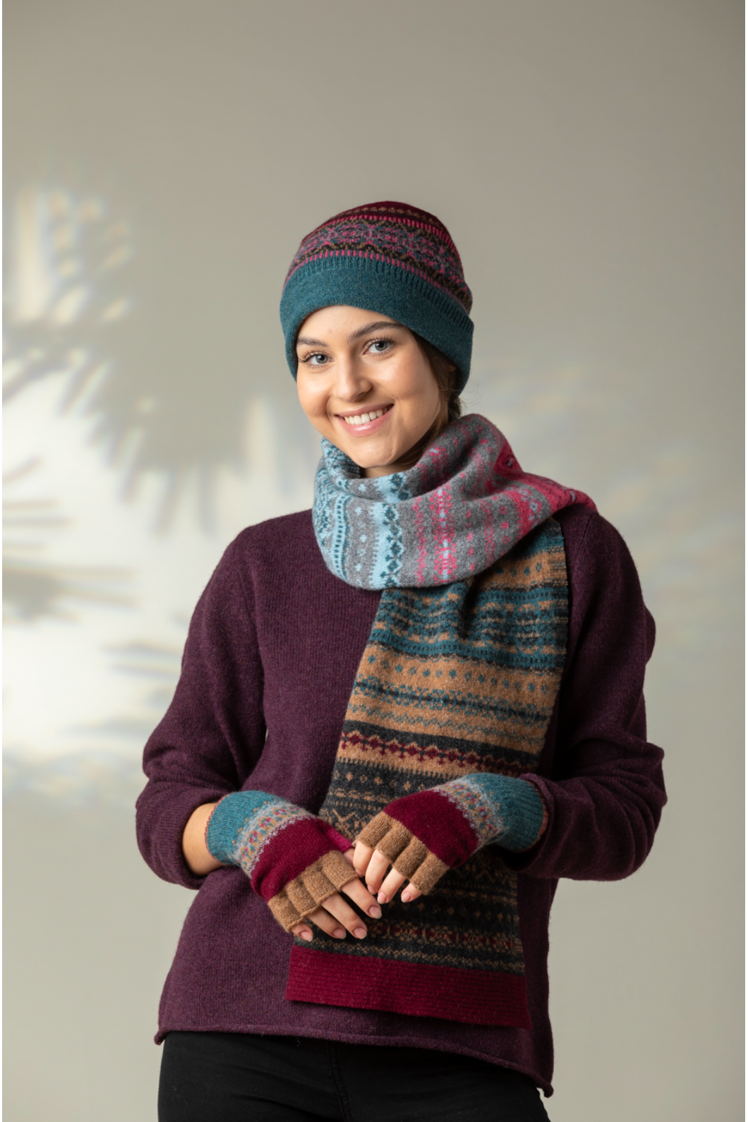 Eribe Knitwear Saint Alloa Fingerless Gloves in Velvet