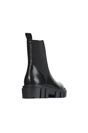 EOS Footwear Feat Boot in Black