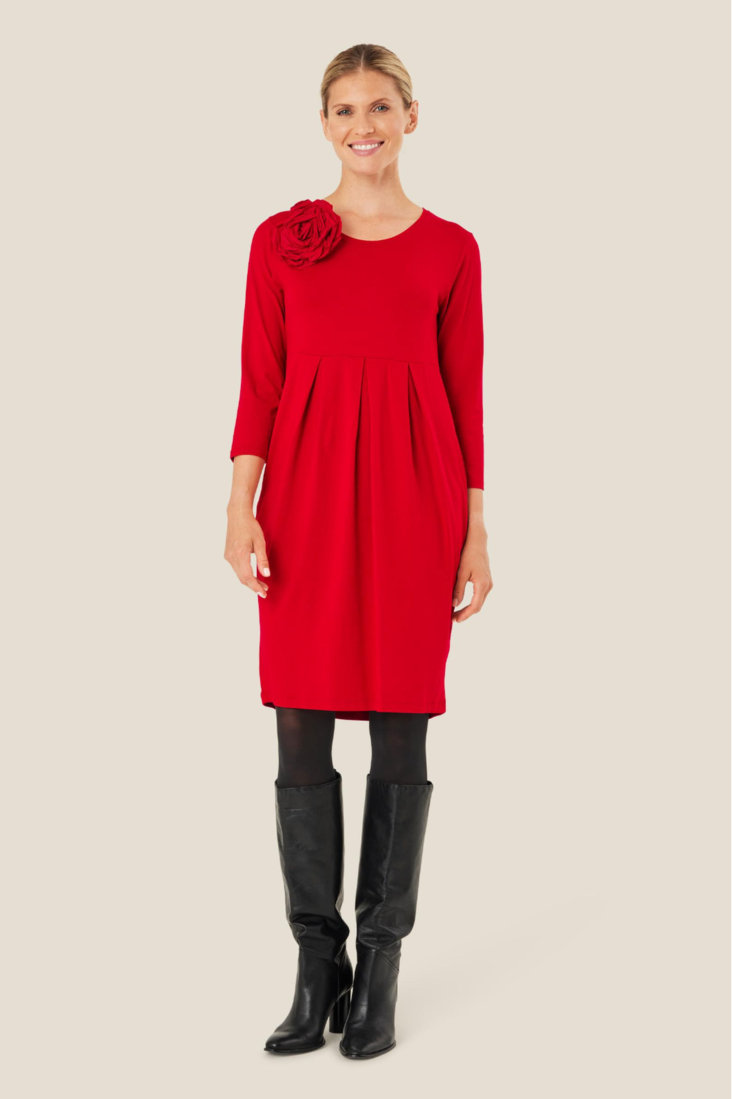 Masai Renna Brooch in Scarlet Sage