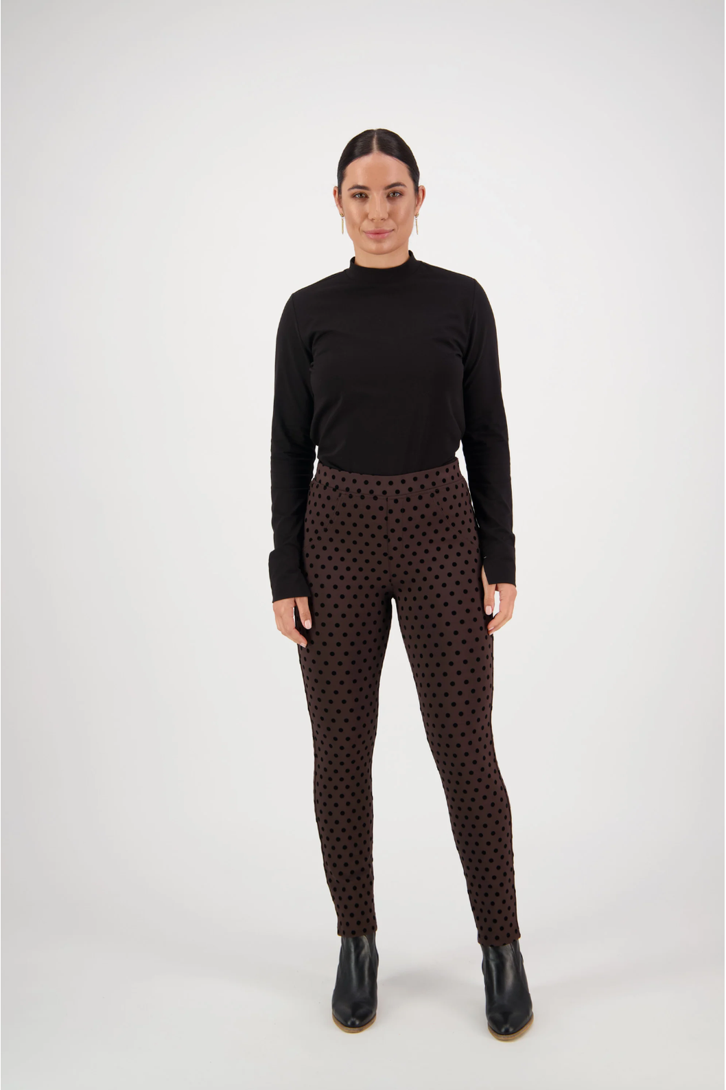 Vassalli Skinny Leg Ankle Grazer Printed Ponti Pant in Chocolate