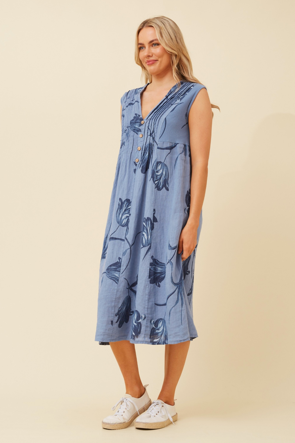 Bottega Moda Sleeveless Linen Printed Dress in Denim Blue