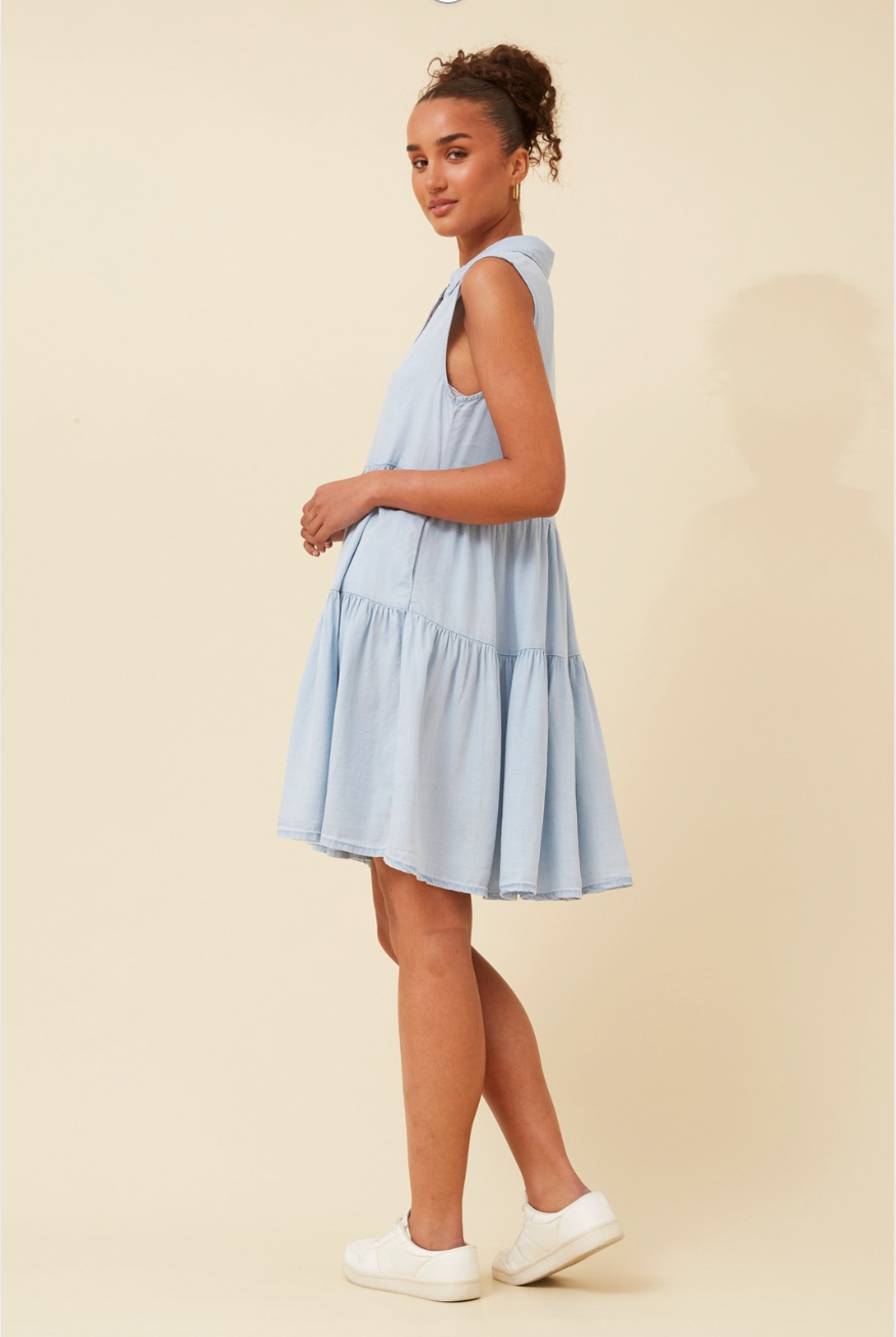 Caroline Morgan Sleeveless Tencel Tiered Knee Length Dress in Chambray