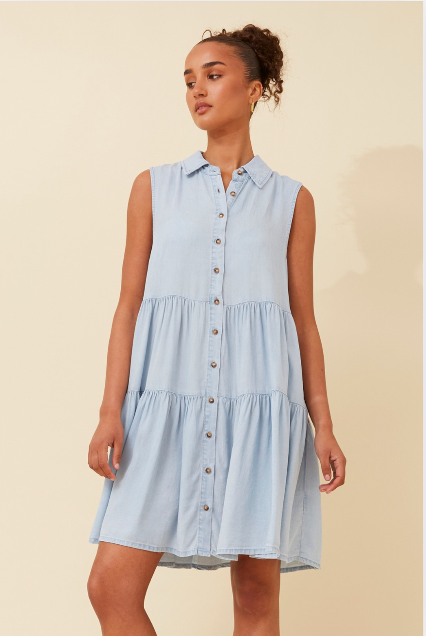 Caroline Morgan Sleeveless Tencel Tiered Knee Length Dress in Chambray