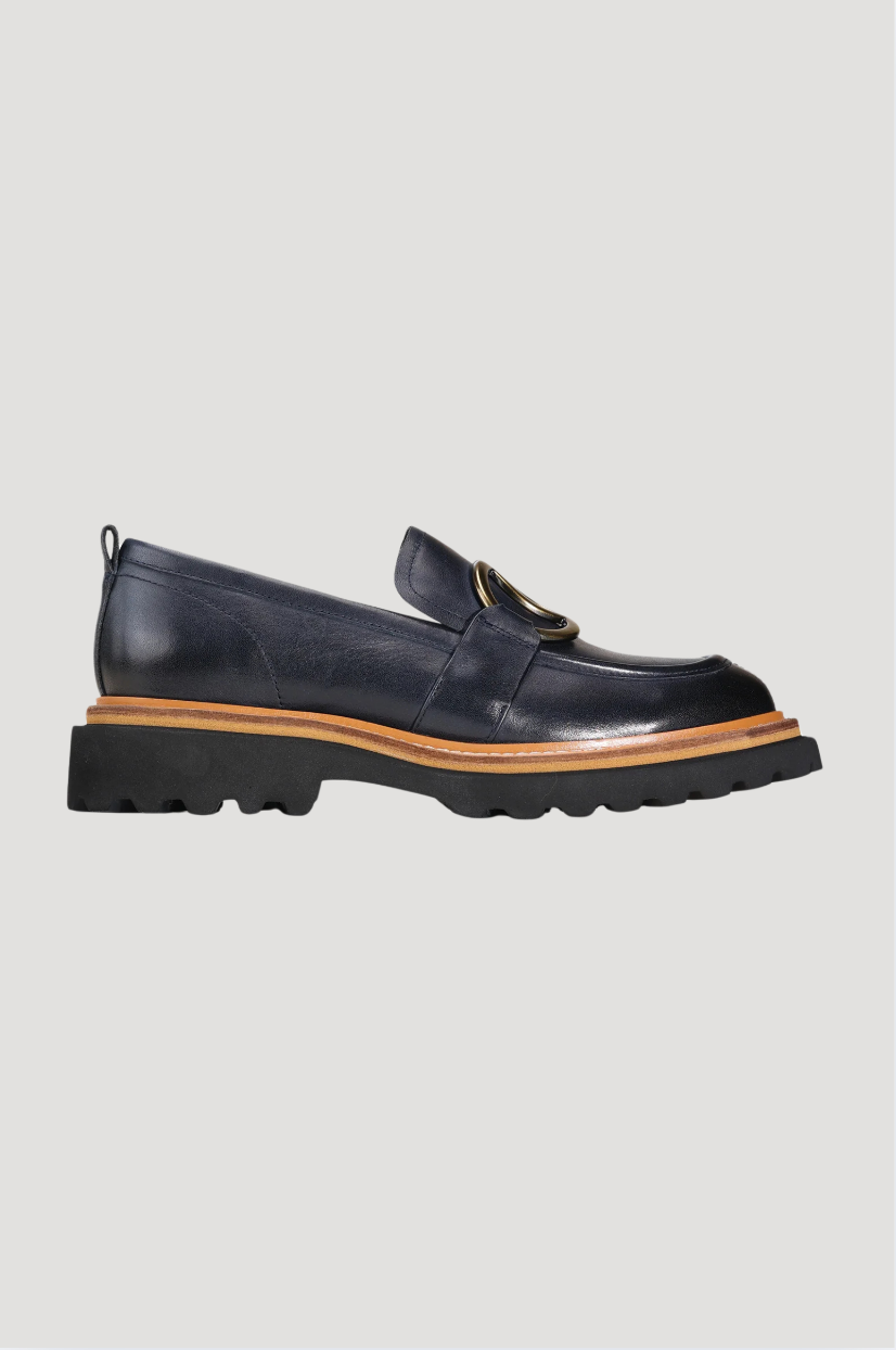 EOS Footwear ABBI Loafer in Navy