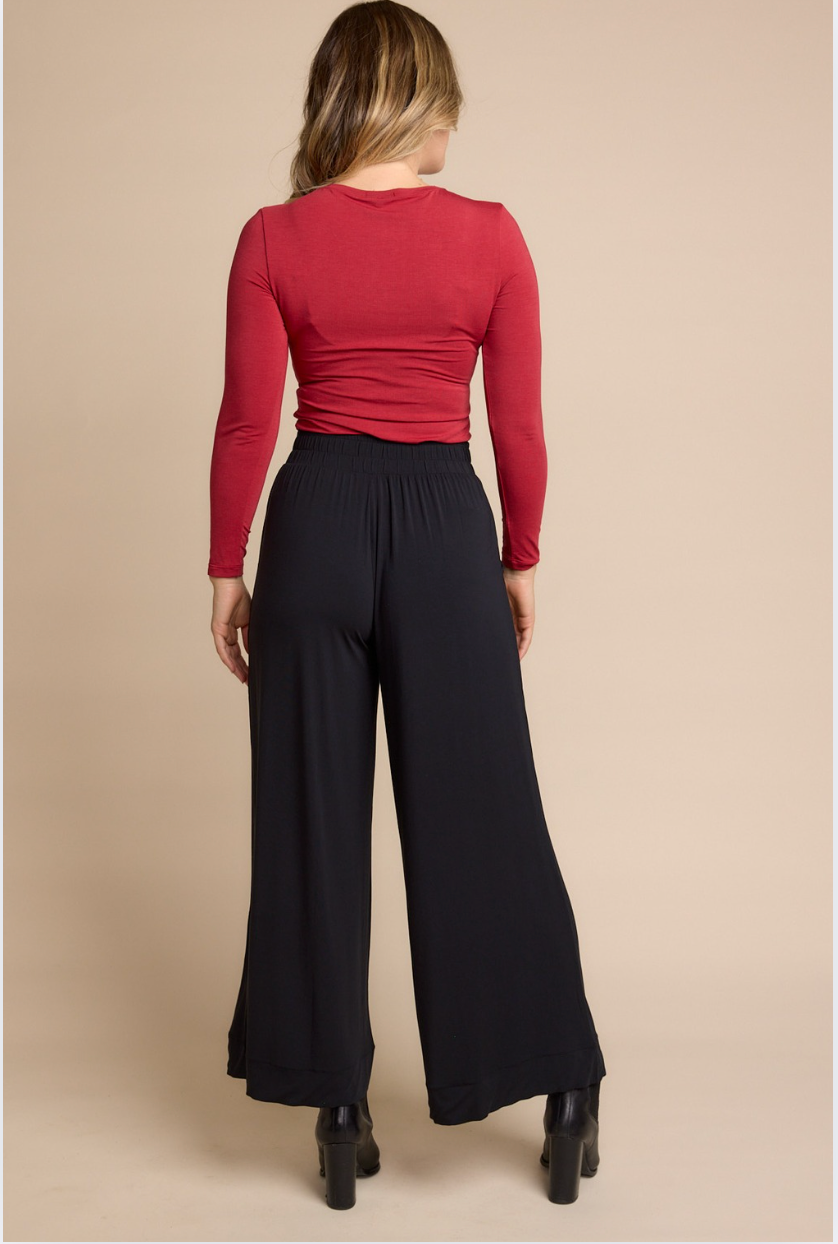 Tani Round neck Long sleeve fitted Tee Top in Red Berry