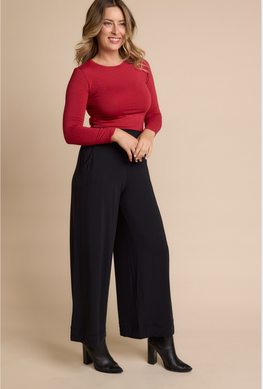 Tani Round neck Long sleeve fitted Tee Top in Red Berry