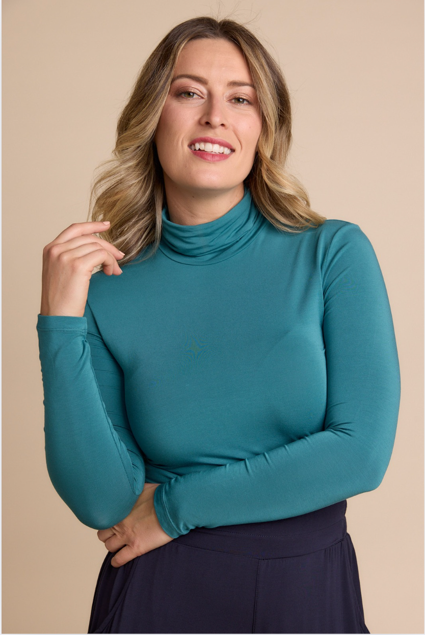Tani Long Sleeve Turtle Neck Top in Peacock