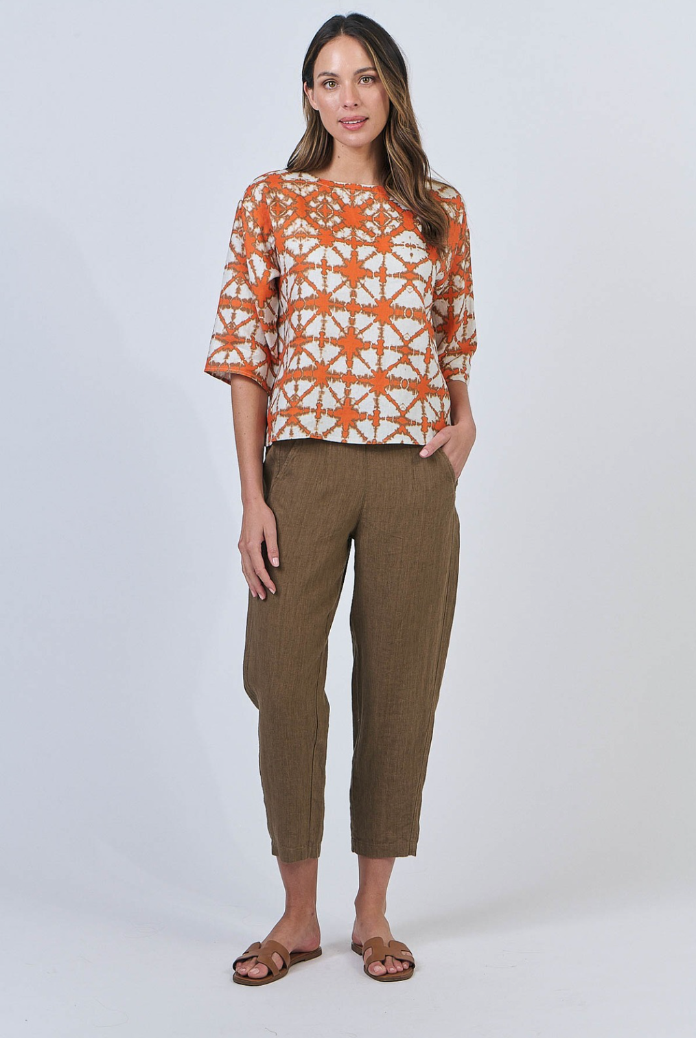 Naturals by O & J 3/4 Sleeve Top in Linen Urchin Print
