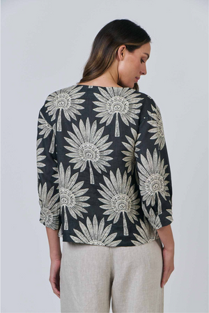 Naturals by O & J Linen Printed Top 3/4 Sleeves in Palm Print