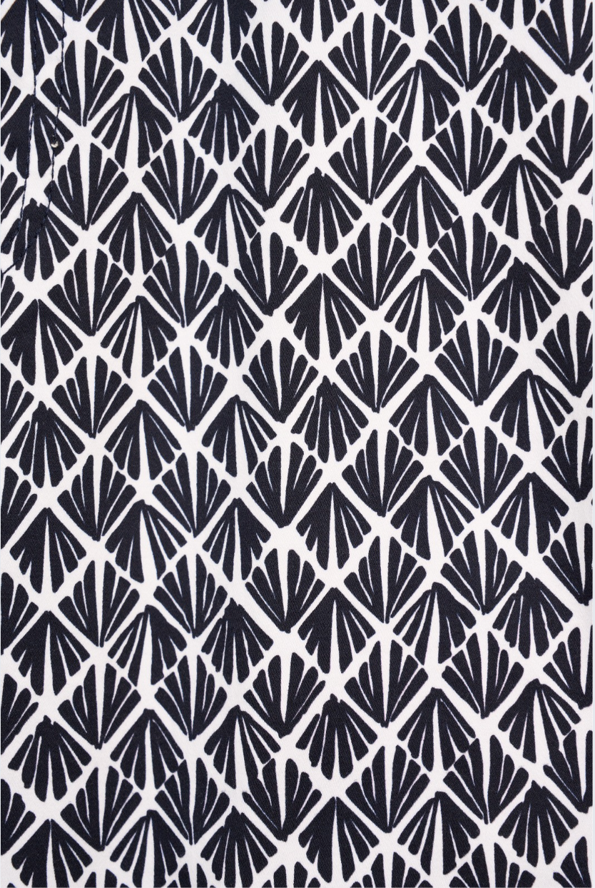 Vassalli Printed Slim Leg 7/8 Length Lightweight Pull on Pant in Fan