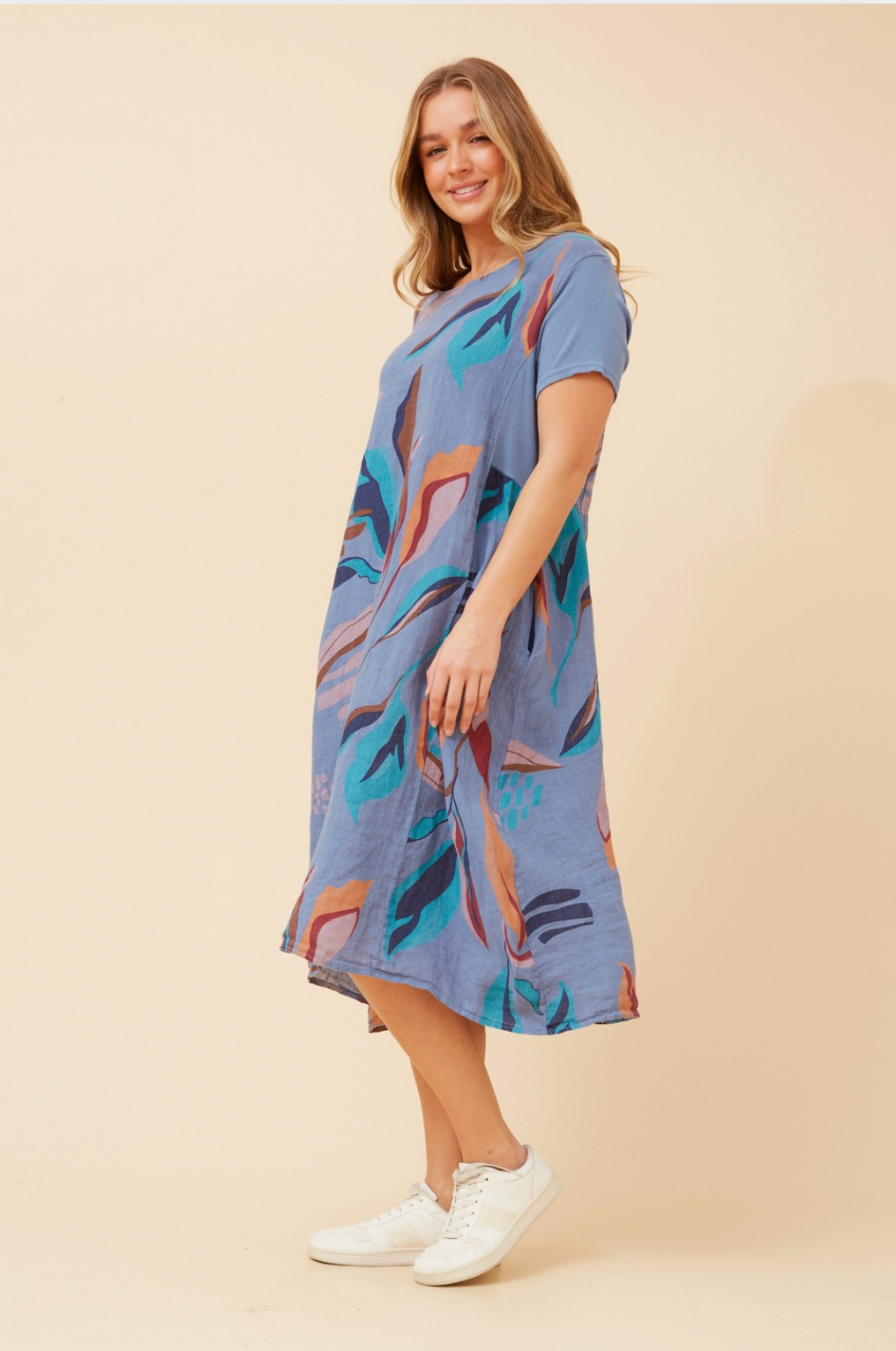 Bottega Moda Short Sleeve Linen Leaf Print Midi Dress in Blue denim