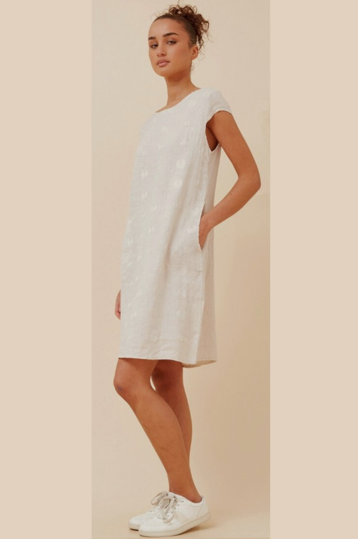 Bottega Moda Luna Spot Linen Shift Dress in Linen