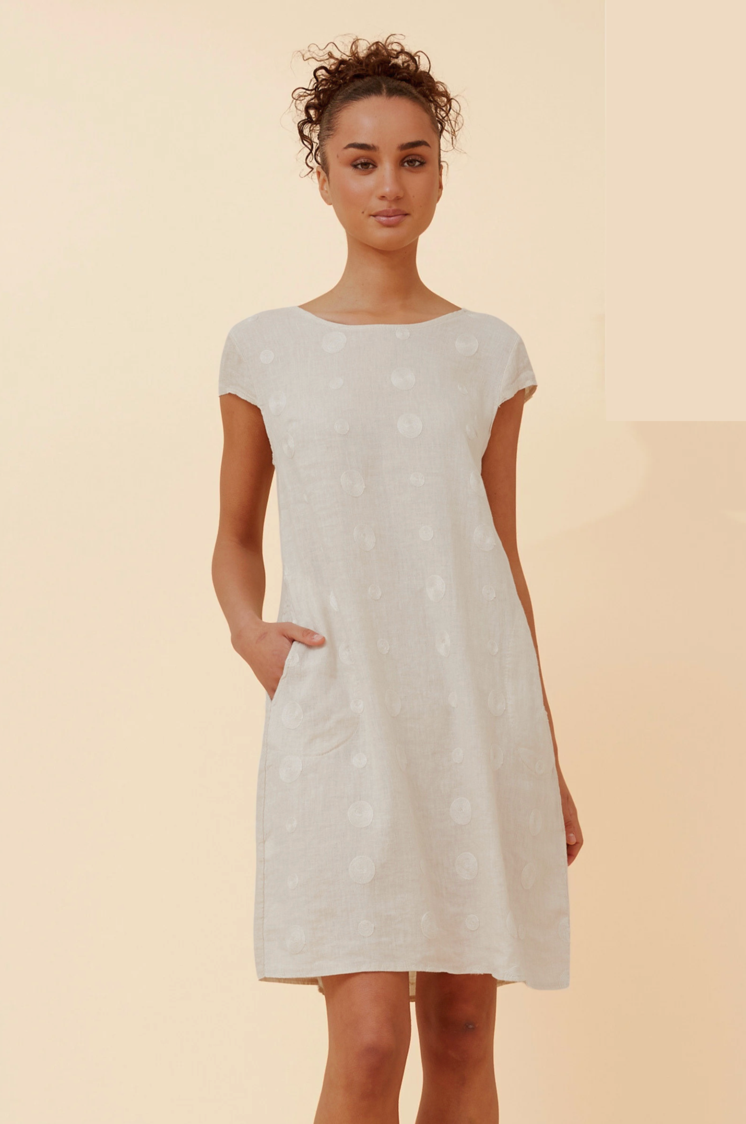Bottega Moda Luna Spot Linen Shift Dress in Linen