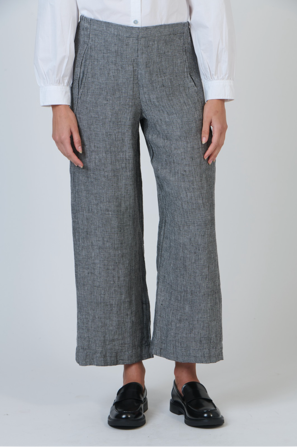 Naturals by O & J Linen Pant in Cinder Fleck