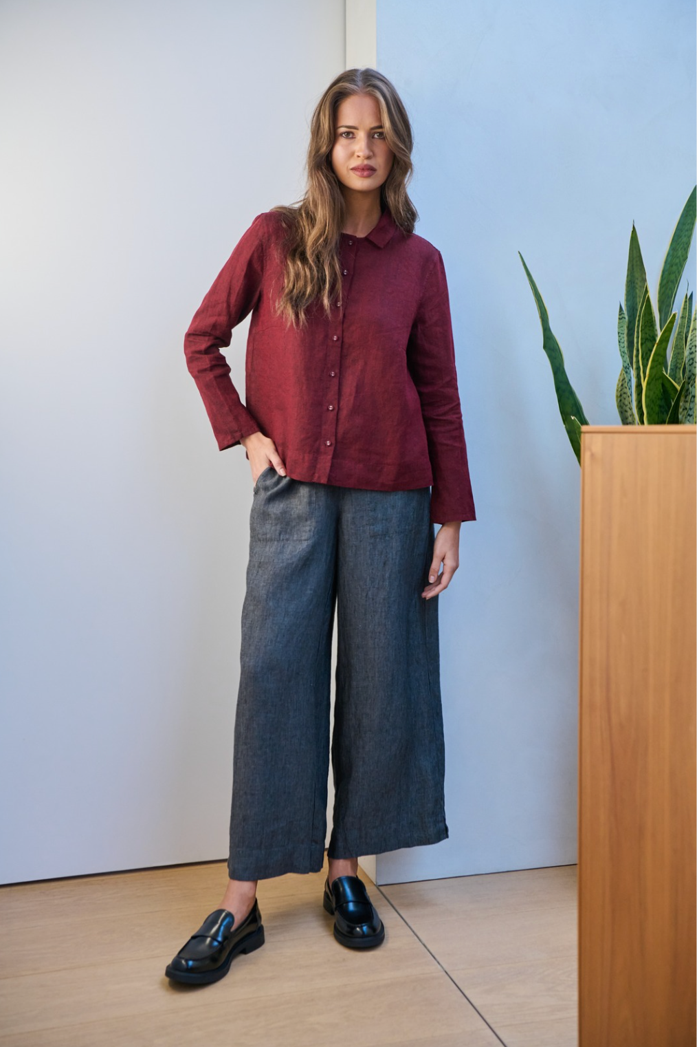 Naturals by O & J Linen Pant in Meteor Grey