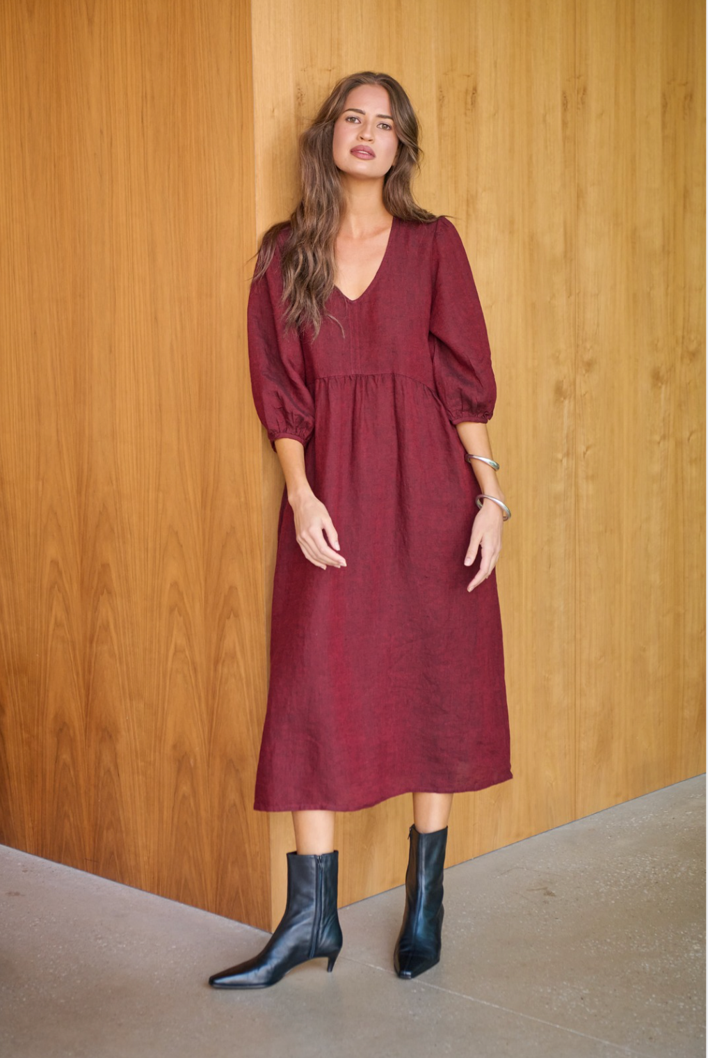 Naturals by O & J V Neck Seamline Dress with sleeves in Redwood