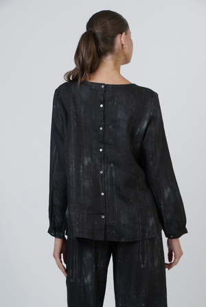 Naturals by O & J Printed Linen Long Sleeve Top in Moonbeam Print