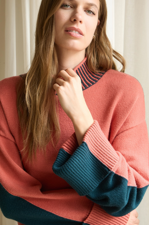 Surkana Two-tone sweater with elastic perkins collar in Tile