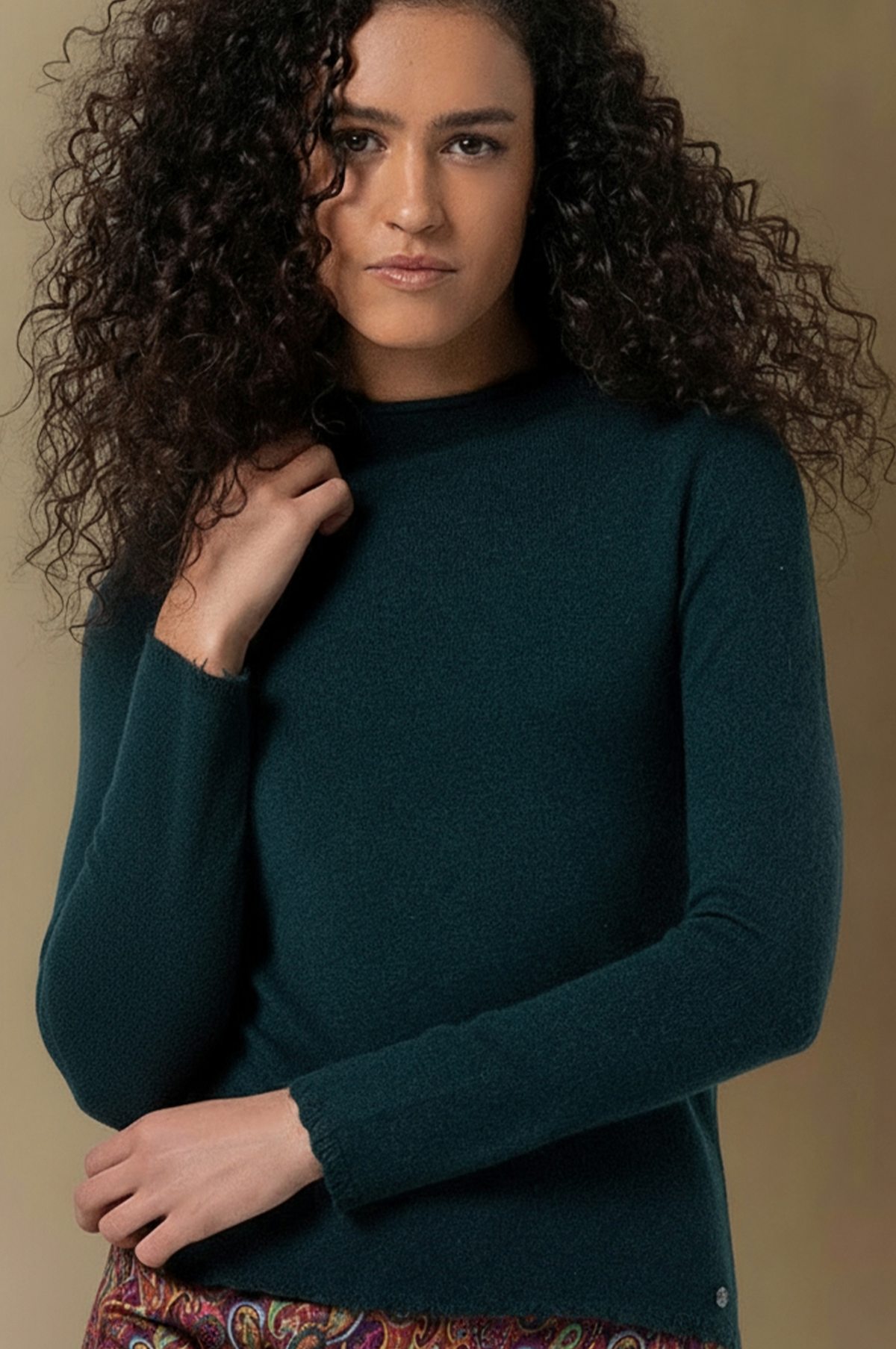 Surkana Knitted sweater perkins collar in Bottle Green