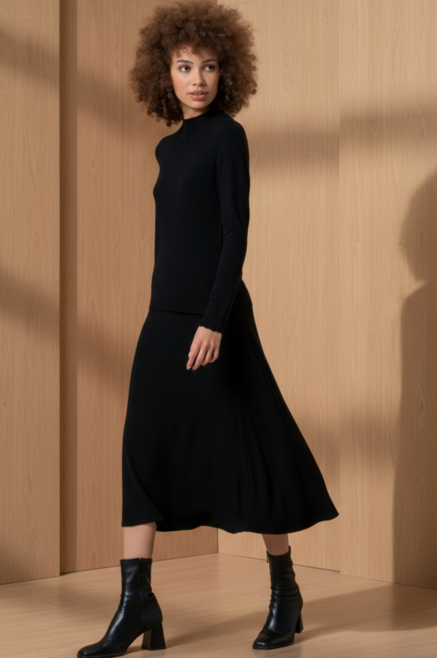 Surkana Knitted Sweater perkins collar in Black