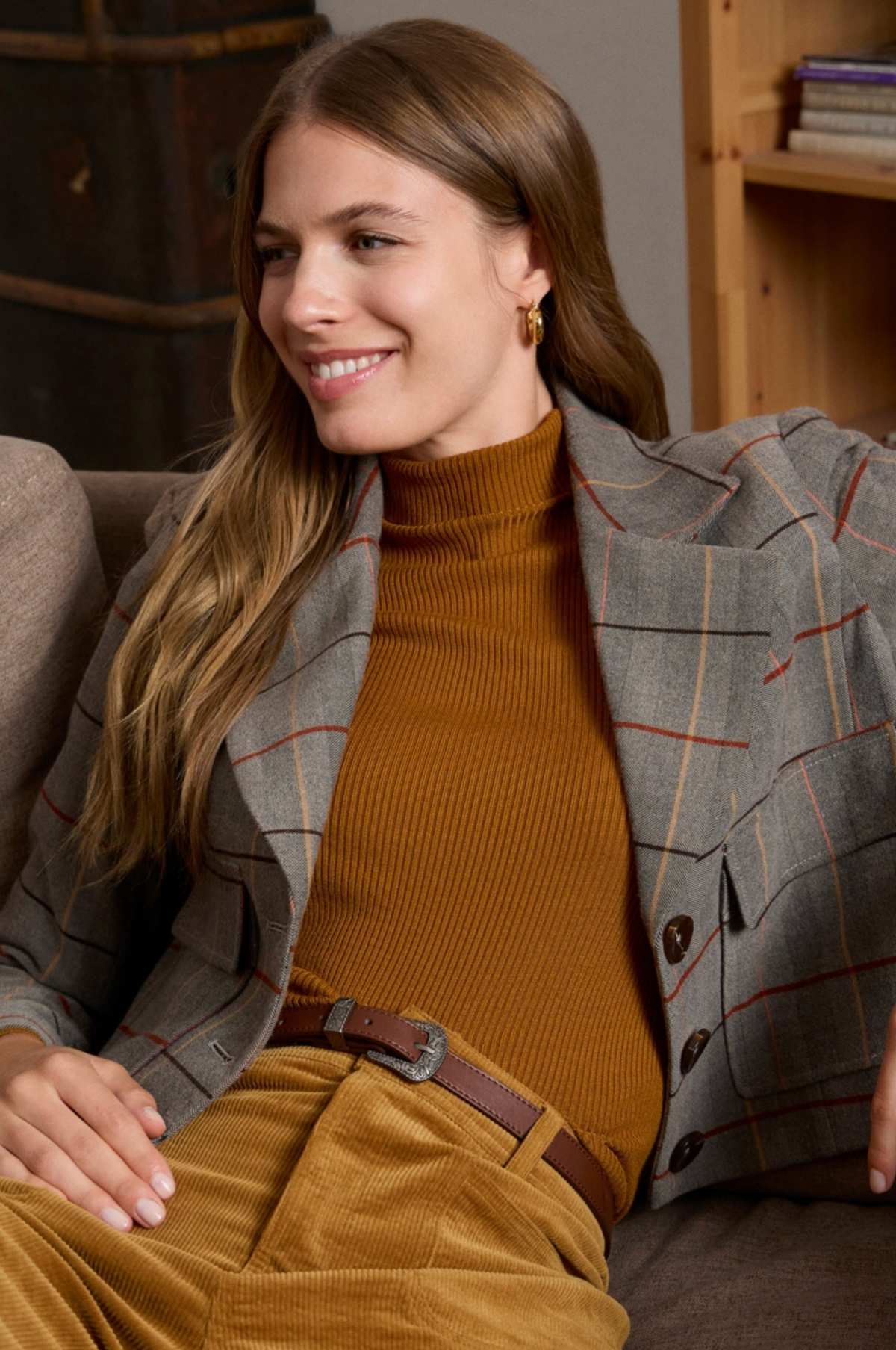 Surkana Cropped plaid blazer in Camel