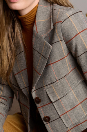 Surkana Cropped plaid blazer in Camel
