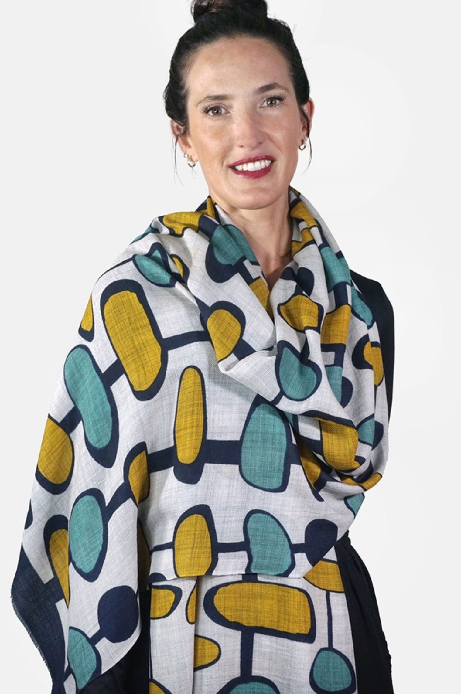 Tradition Textiles Wool Irregular Ovals Scarf