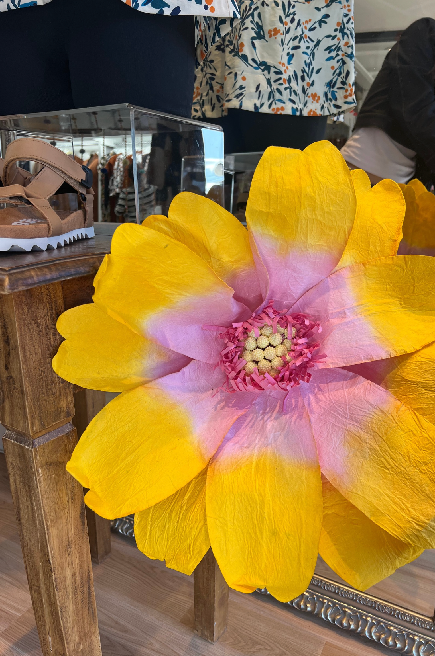 NiBBANAH Dancing Paper Flower in Lemon Yellow