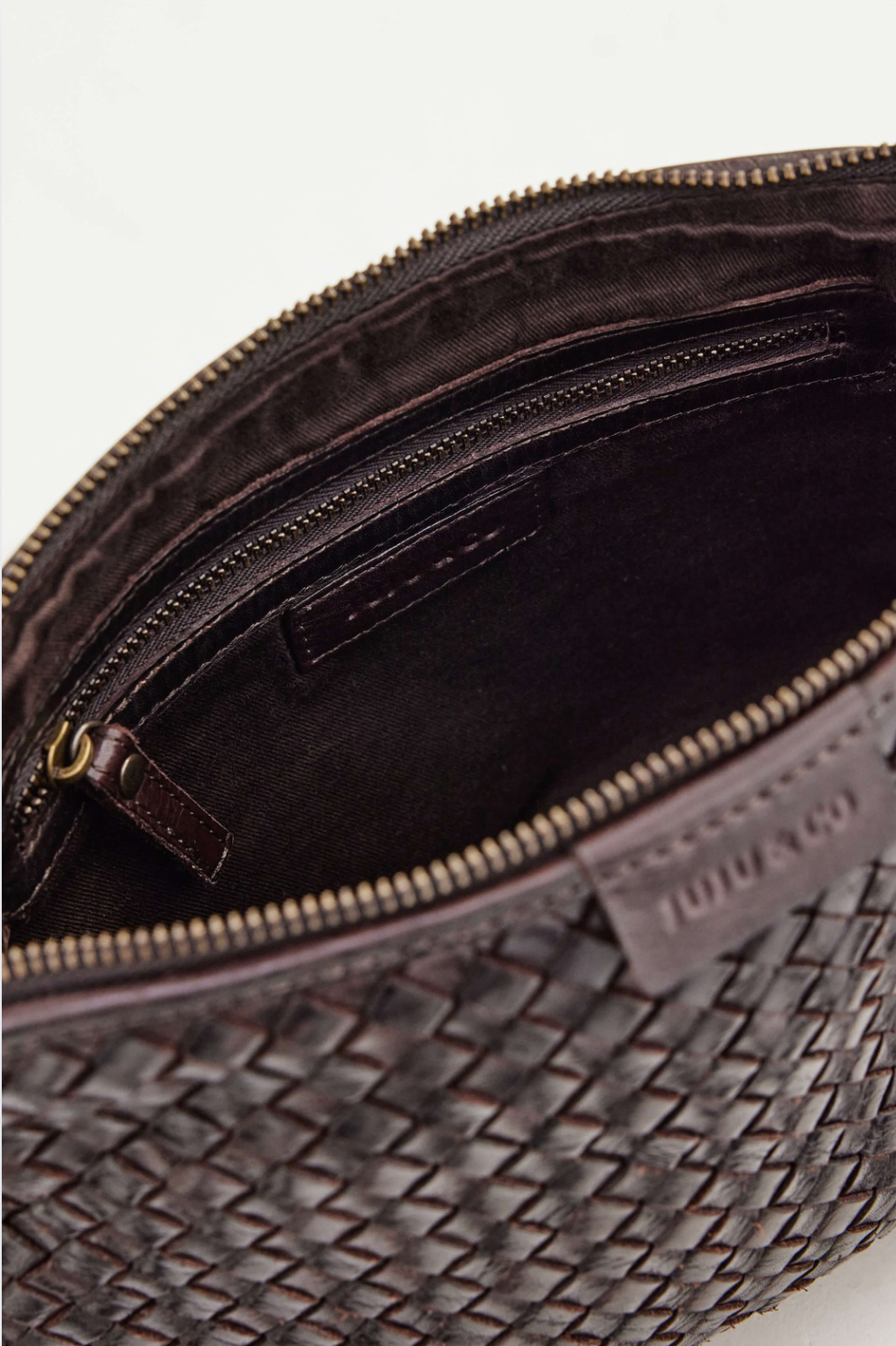 JUJU & Co Basque Cross Body in Chocolate