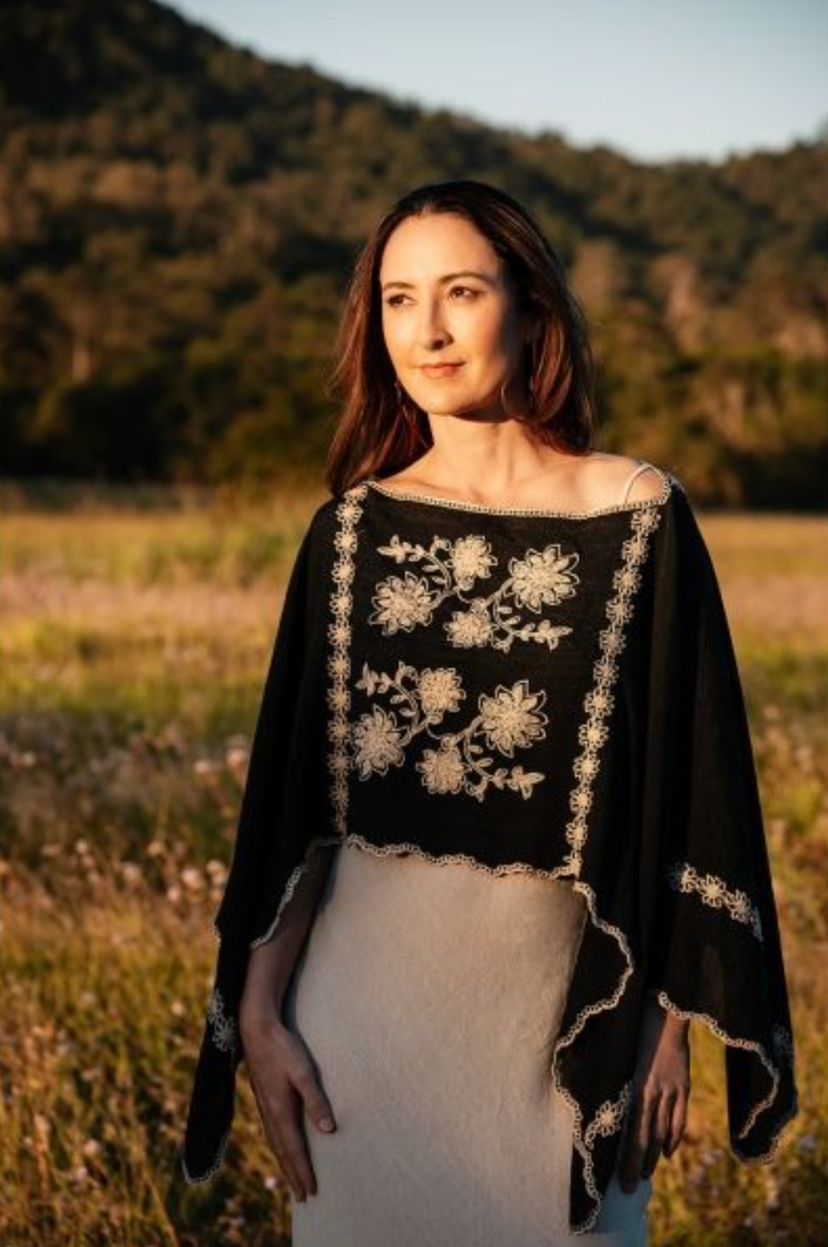 Enhance Accessories Cassie Coverup Motif in Black