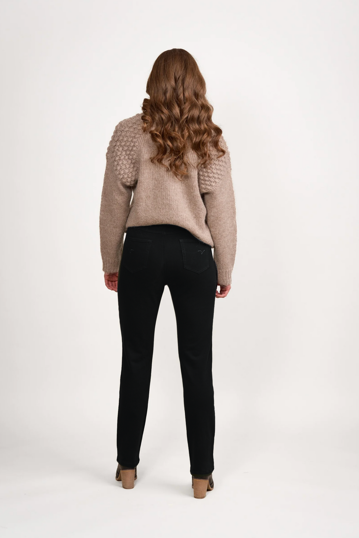 Vassalli Bay Slim Leg Full Length Knit Pull On in Black