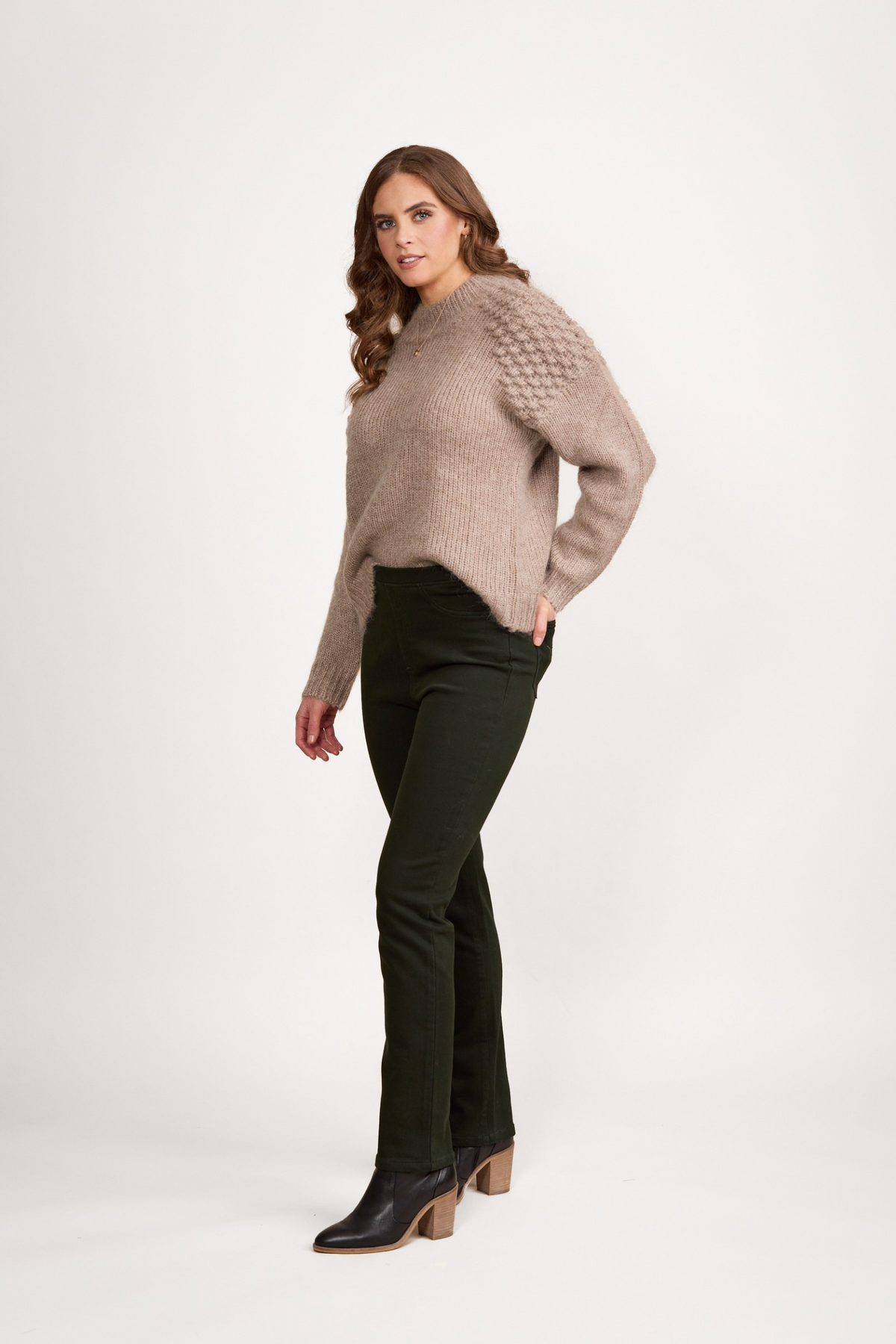 Vassalli Bay Slim Leg Full Length Knit Pull On in Forest