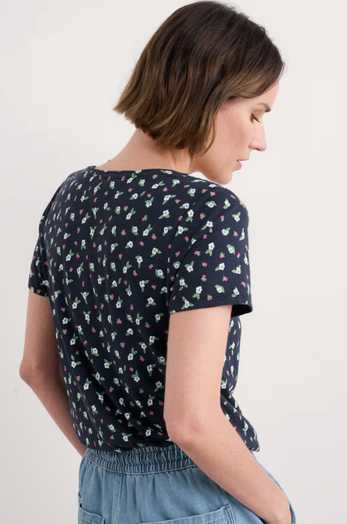 Seasalt Cornwall Appletree T-Shirt in Bud Flower Maritime