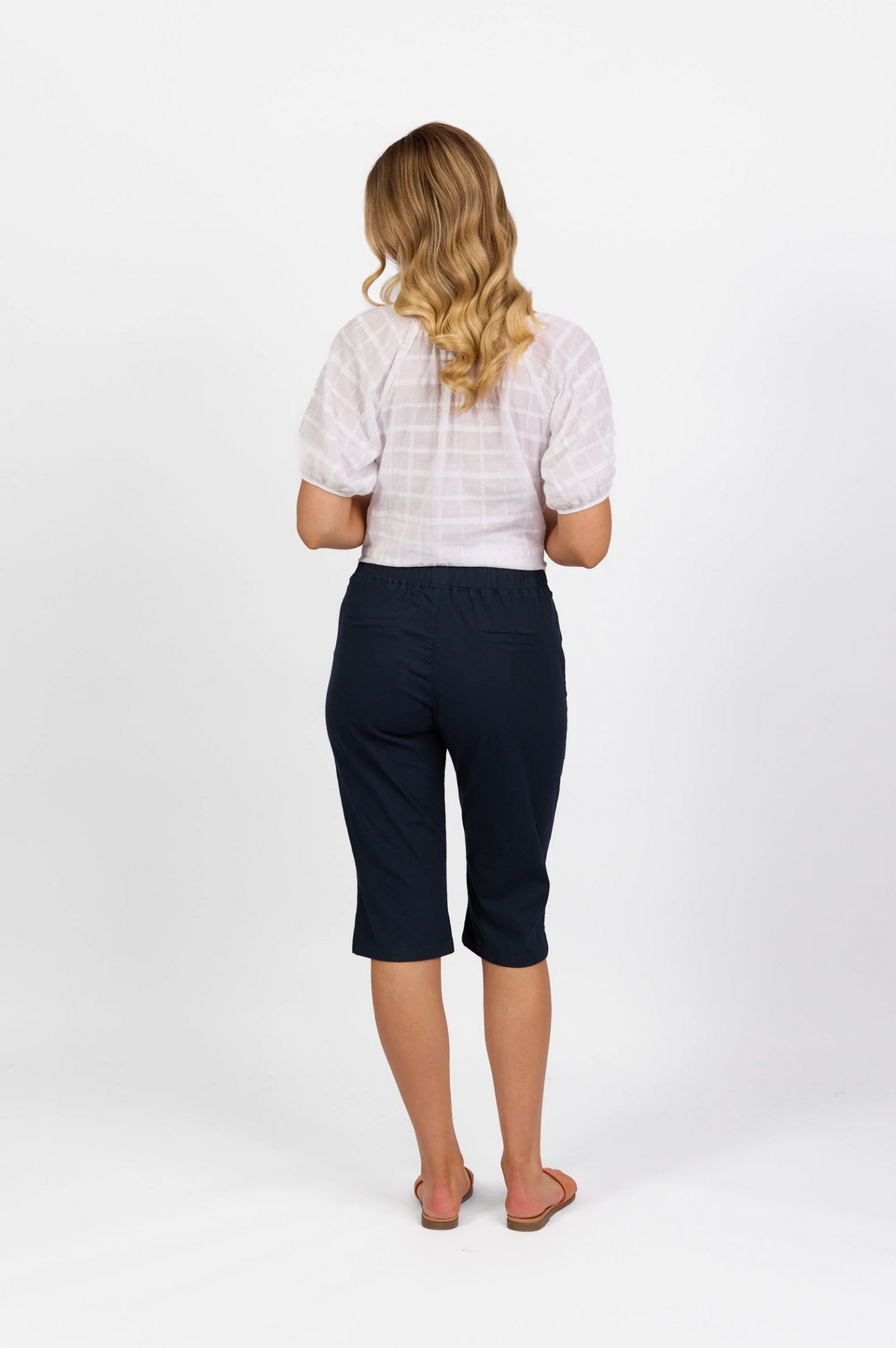 Vassalli Below Knee Skinny Leg Elastic Waist Pant in Ink