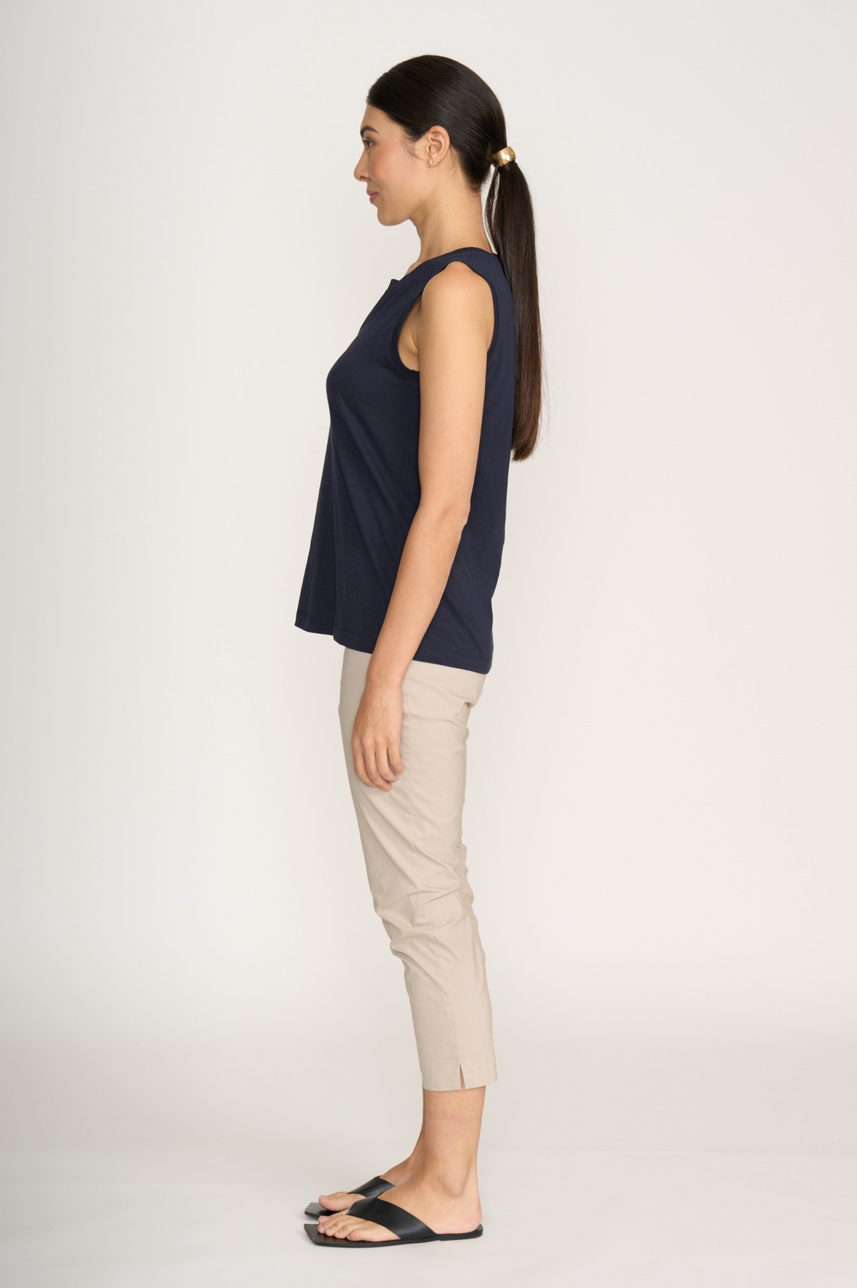 Foil Fuss Free Taper Trapeze Capri Pant in Sand