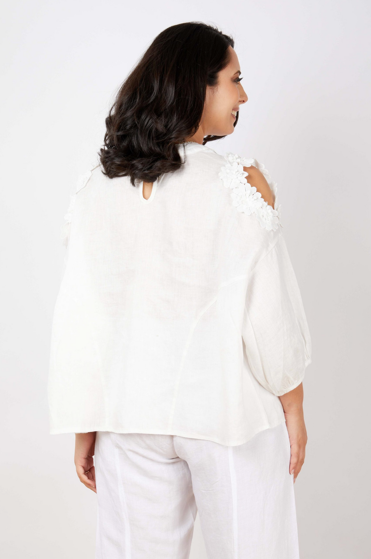 JJ Sisters Fleur Cut-Out Linen Top in White