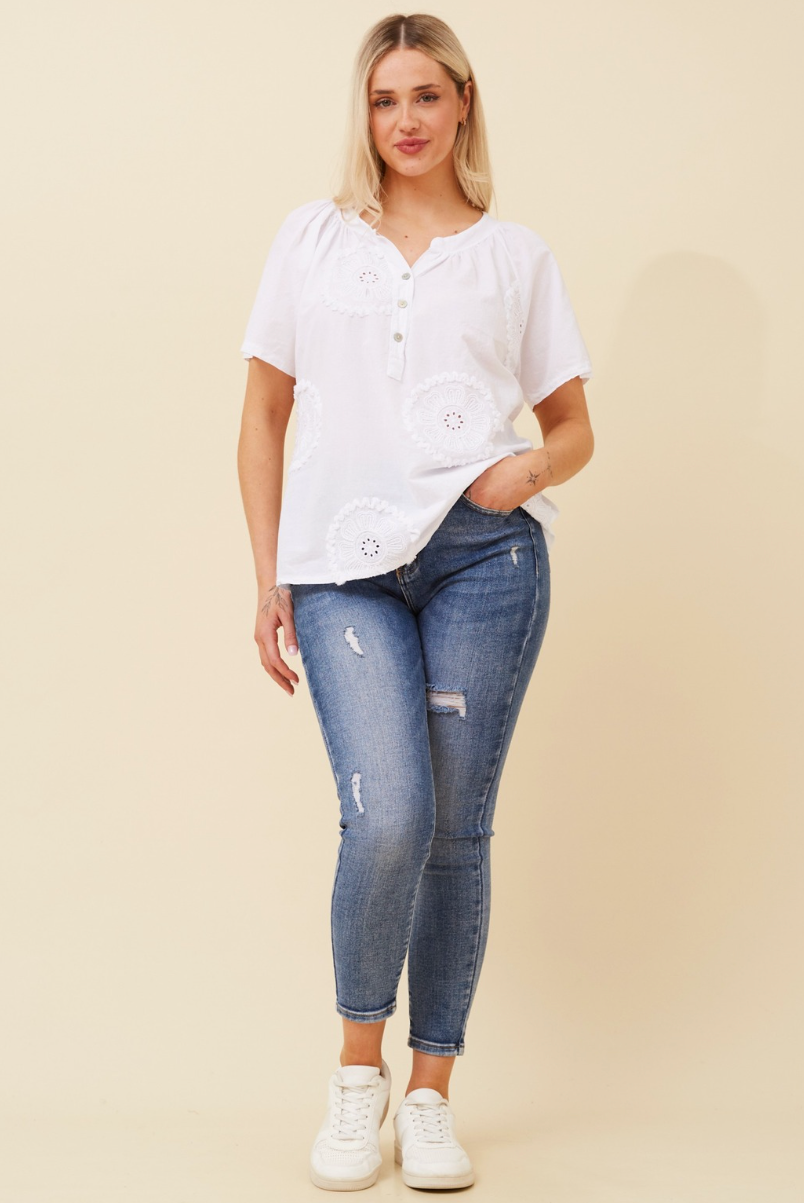 Bottega Moda Short Sleeve Solid Top With Embroidery detail in White